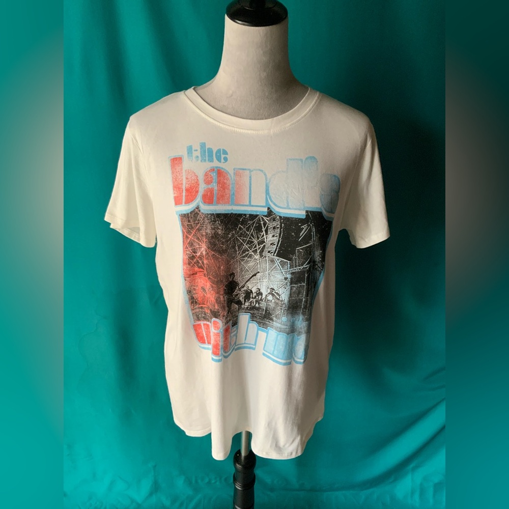 Tres Bien ‘The Band’s With Me’ White/Red/Blue Graphic Tee, Men’s MEDIUM, NWOT